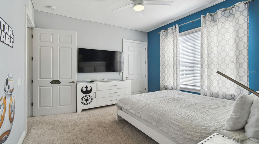 KISSIMMEE, Florida 34747, 5 Bedrooms Bedrooms, ,4 BathroomsBathrooms,Residential,For Sale,EXCITEMENT,0,MFRTB8475049