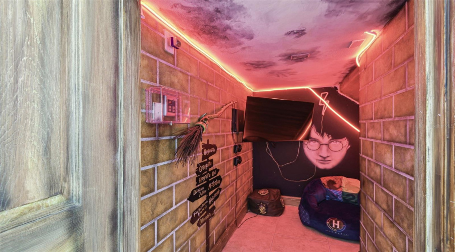 KISSIMMEE, Florida 34747, 5 Bedrooms Bedrooms, ,4 BathroomsBathrooms,Residential,For Sale,EXCITEMENT,0,MFRTB8475049