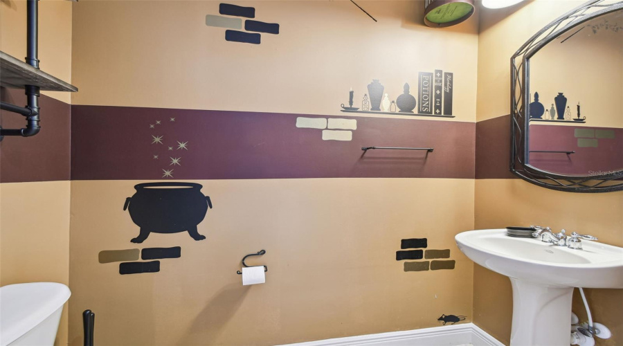 KISSIMMEE, Florida 34747, 5 Bedrooms Bedrooms, ,4 BathroomsBathrooms,Residential,For Sale,EXCITEMENT,0,MFRTB8475049