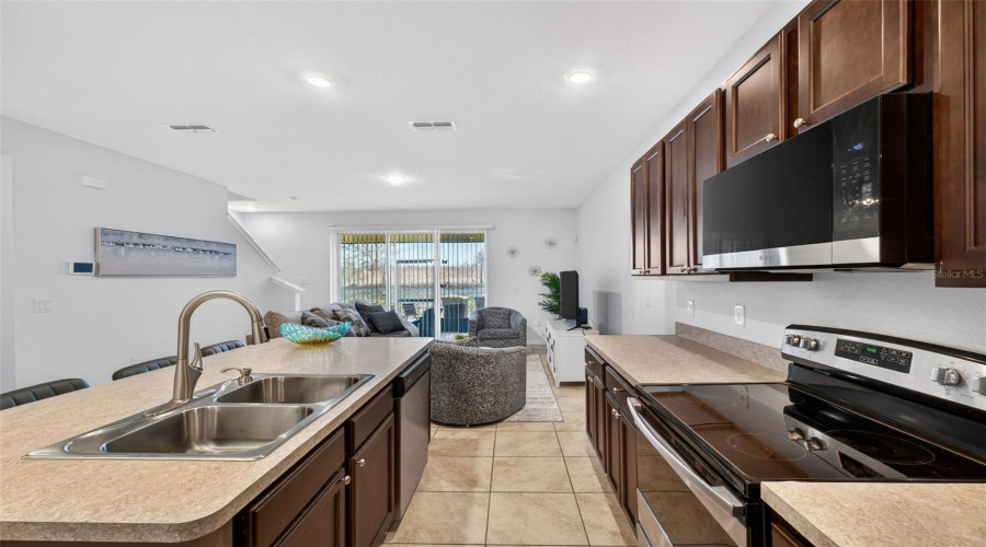 DAVENPORT, Florida 33837, 3 Bedrooms Bedrooms, ,2 BathroomsBathrooms,Residential,For Sale,FELTRIM RESERVE,0,MFRO6381943