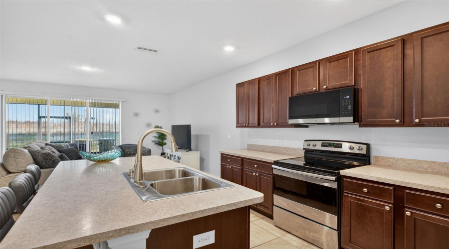 DAVENPORT, Florida 33837, 3 Bedrooms Bedrooms, ,2 BathroomsBathrooms,Residential,For Sale,FELTRIM RESERVE,0,MFRO6381943