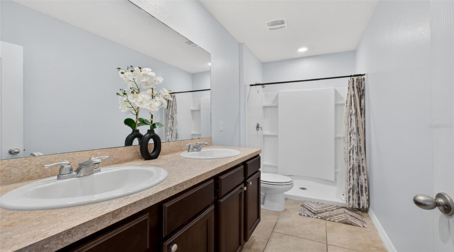 DAVENPORT, Florida 33837, 3 Bedrooms Bedrooms, ,2 BathroomsBathrooms,Residential,For Sale,FELTRIM RESERVE,0,MFRO6381943