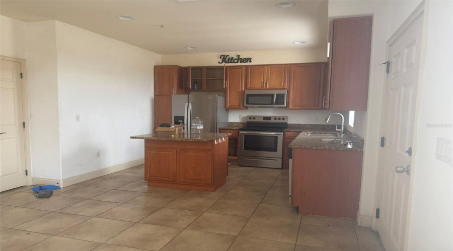 DAVENPORT, Florida 33897, 4 Bedrooms Bedrooms, ,3 BathroomsBathrooms,Residential,For Sale,BELLA VISTA,0,MFRTB8475461