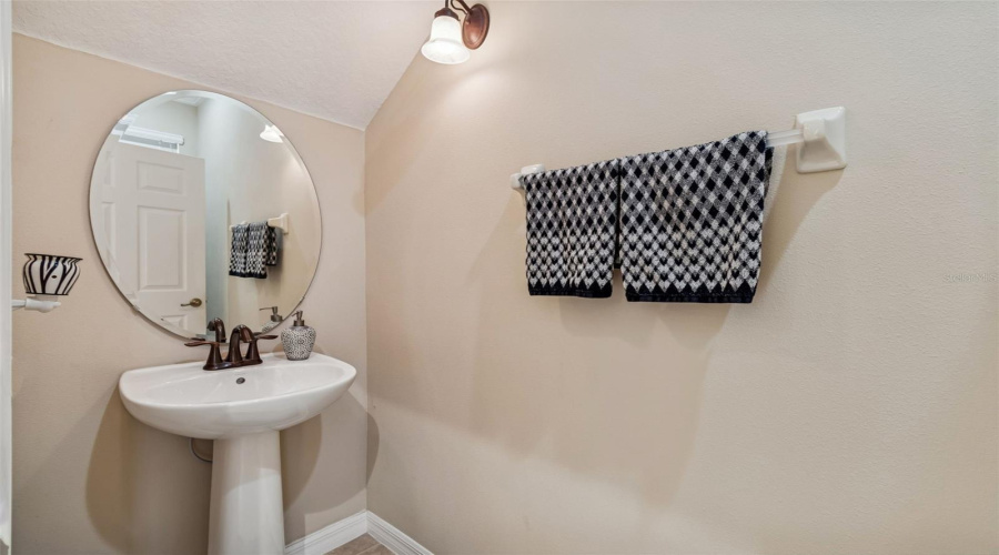 ORLANDO, Florida 32836, 3 Bedrooms Bedrooms, ,2 BathroomsBathrooms,Residential,For Sale,FALLSGROVE,0,MFRTB8459800