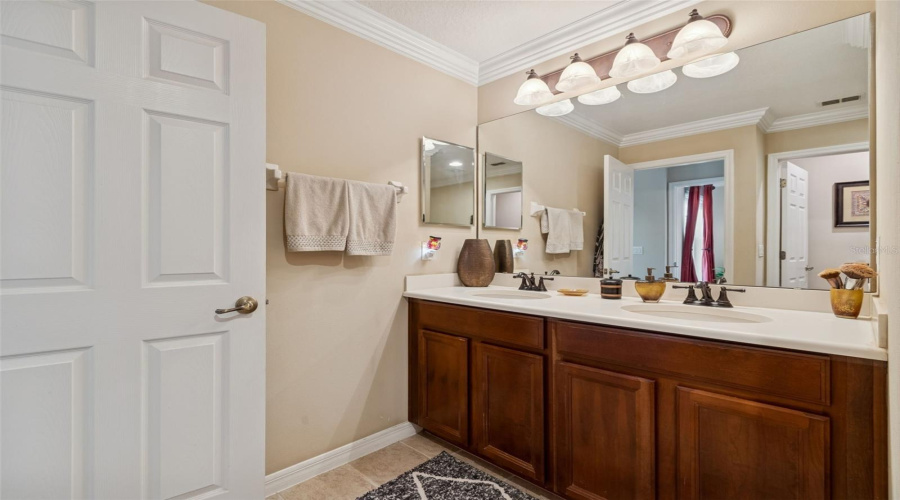 ORLANDO, Florida 32836, 3 Bedrooms Bedrooms, ,2 BathroomsBathrooms,Residential,For Sale,FALLSGROVE,0,MFRTB8459800