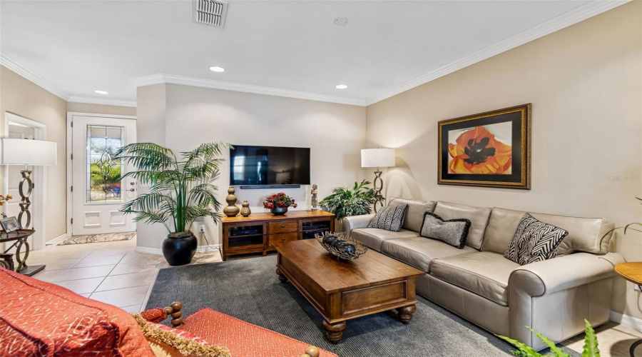 ORLANDO, Florida 32836, 3 Bedrooms Bedrooms, ,2 BathroomsBathrooms,Residential,For Sale,FALLSGROVE,0,MFRTB8459800