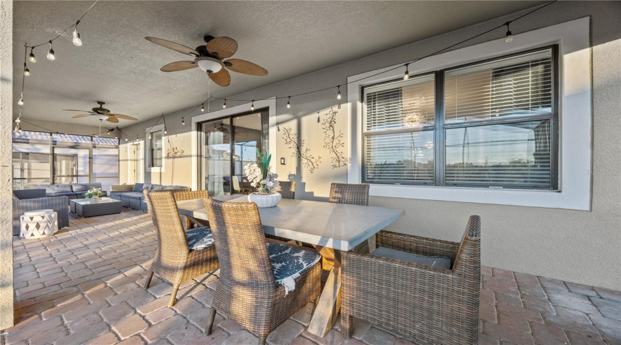 DAVENPORT, Florida 33896, 9 Bedrooms Bedrooms, ,5 BathroomsBathrooms,Residential,For Sale,BIRDIE,0,MFRS5130389