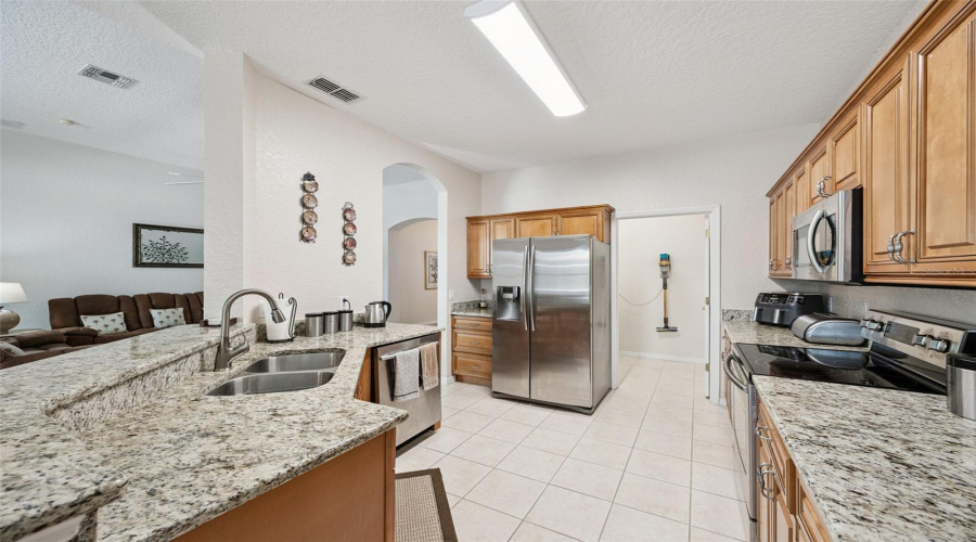 DAVENPORT, Florida 33897, 4 Bedrooms Bedrooms, ,3 BathroomsBathrooms,Residential,For Sale,NORTHAMPTON,0,MFRS5143716