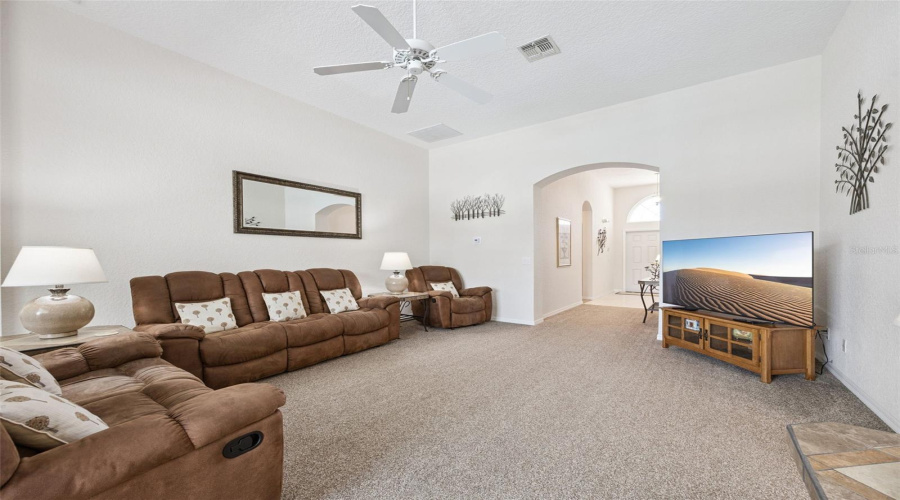 DAVENPORT, Florida 33897, 4 Bedrooms Bedrooms, ,3 BathroomsBathrooms,Residential,For Sale,NORTHAMPTON,0,MFRS5143716