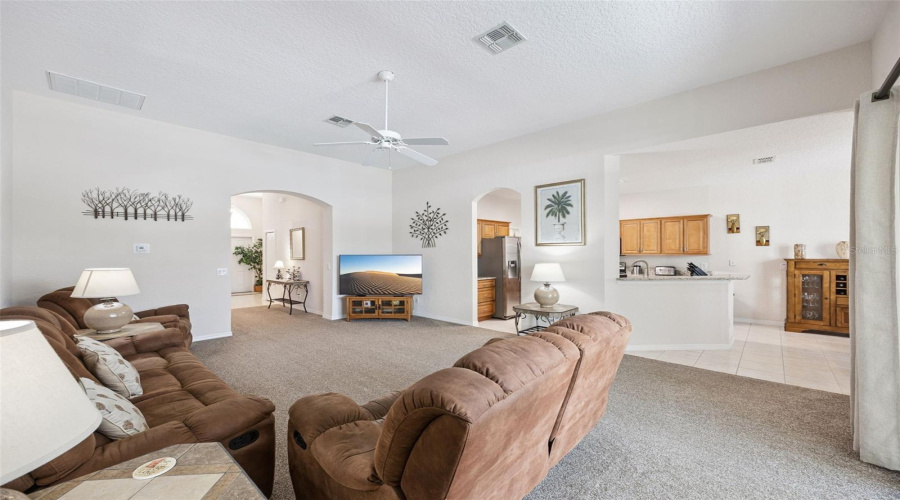 DAVENPORT, Florida 33897, 4 Bedrooms Bedrooms, ,3 BathroomsBathrooms,Residential,For Sale,NORTHAMPTON,0,MFRS5143716