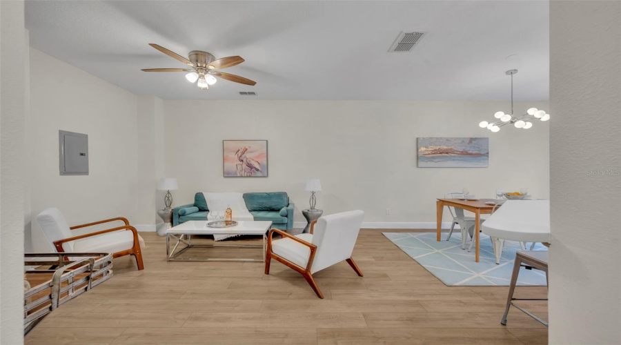 KISSIMMEE, Florida 34746, 4 Bedrooms Bedrooms, ,3 BathroomsBathrooms,Residential,For Sale,BEACH,0,MFRO6382044