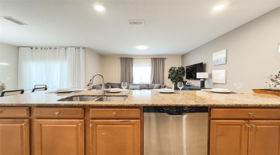 KISSIMMEE, Florida 34746, 4 Bedrooms Bedrooms, ,3 BathroomsBathrooms,Residential,For Sale,CLOCK TOWER,0,MFRO6382085