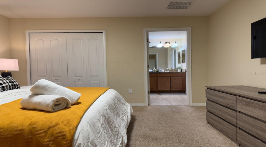 KISSIMMEE, Florida 34746, 4 Bedrooms Bedrooms, ,3 BathroomsBathrooms,Residential,For Sale,CLOCK TOWER,0,MFRO6382085