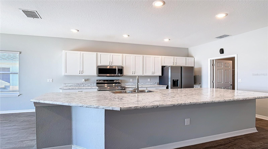 DAVENPORT, Florida 33837, 4 Bedrooms Bedrooms, ,2 BathroomsBathrooms,Residential,For Sale,SYDNEY,0,MFRO6381072