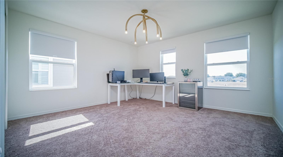 DAVENPORT, Florida 33896, 5 Bedrooms Bedrooms, ,3 BathroomsBathrooms,Residential,For Sale,OVERPOOL,0,MFRS5143309