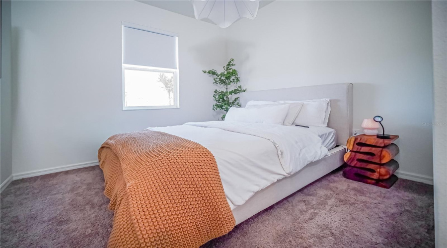 DAVENPORT, Florida 33896, 5 Bedrooms Bedrooms, ,3 BathroomsBathrooms,Residential,For Sale,OVERPOOL,0,MFRS5143309