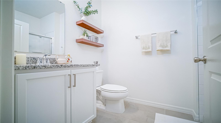 DAVENPORT, Florida 33896, 5 Bedrooms Bedrooms, ,3 BathroomsBathrooms,Residential,For Sale,OVERPOOL,0,MFRS5143309