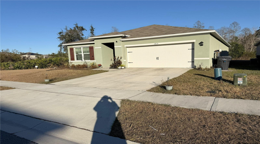 DAVENPORT, Florida 33897, 3 Bedrooms Bedrooms, ,2 BathroomsBathrooms,Residential,For Sale,FOX SQUIRREL,0,MFRO6379600