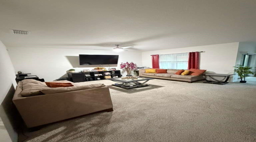 DAVENPORT, Florida 33897, 3 Bedrooms Bedrooms, ,2 BathroomsBathrooms,Residential,For Sale,FOX SQUIRREL,0,MFRO6379600