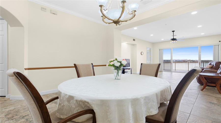 ORLANDO, Florida 32836, 2 Bedrooms Bedrooms, ,2 BathroomsBathrooms,Residential,For Sale,THE ESPLANADE,0,MFRO6380502