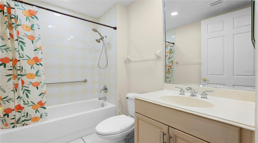 ORLANDO, Florida 32836, 2 Bedrooms Bedrooms, ,2 BathroomsBathrooms,Residential,For Sale,THE ESPLANADE,0,MFRO6380502