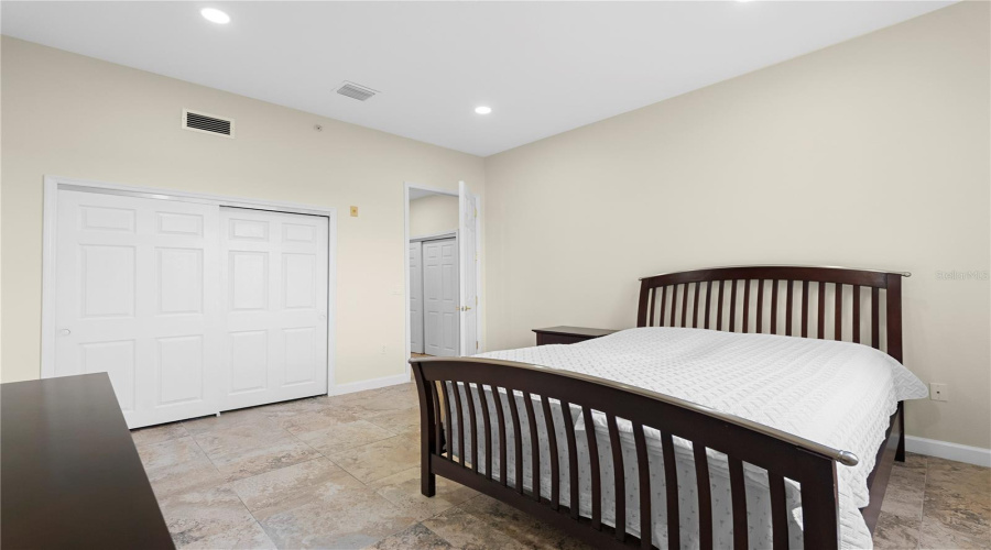 ORLANDO, Florida 32836, 2 Bedrooms Bedrooms, ,2 BathroomsBathrooms,Residential,For Sale,THE ESPLANADE,0,MFRO6380502