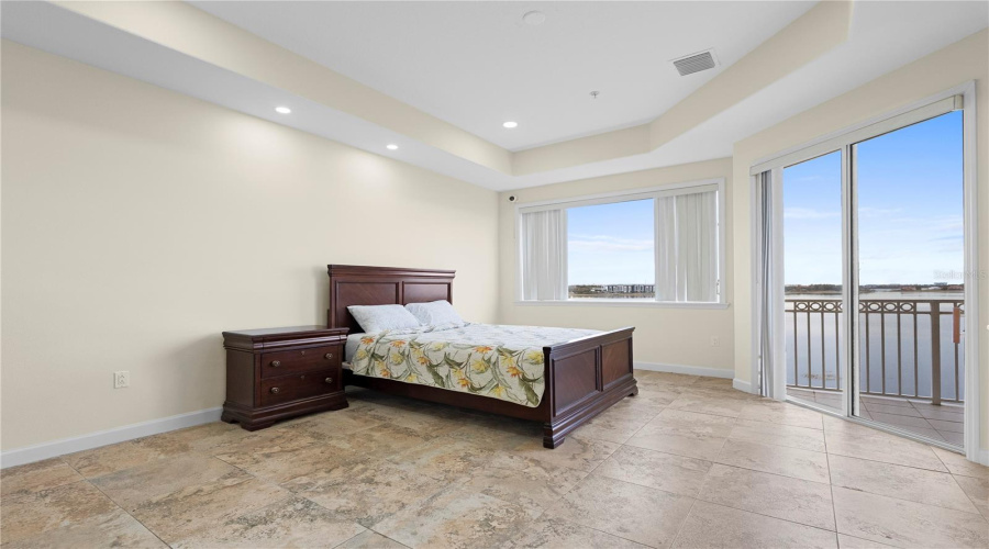 ORLANDO, Florida 32836, 2 Bedrooms Bedrooms, ,2 BathroomsBathrooms,Residential,For Sale,THE ESPLANADE,0,MFRO6380502