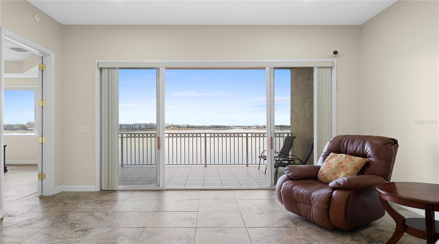 ORLANDO, Florida 32836, 2 Bedrooms Bedrooms, ,2 BathroomsBathrooms,Residential,For Sale,THE ESPLANADE,0,MFRO6380502