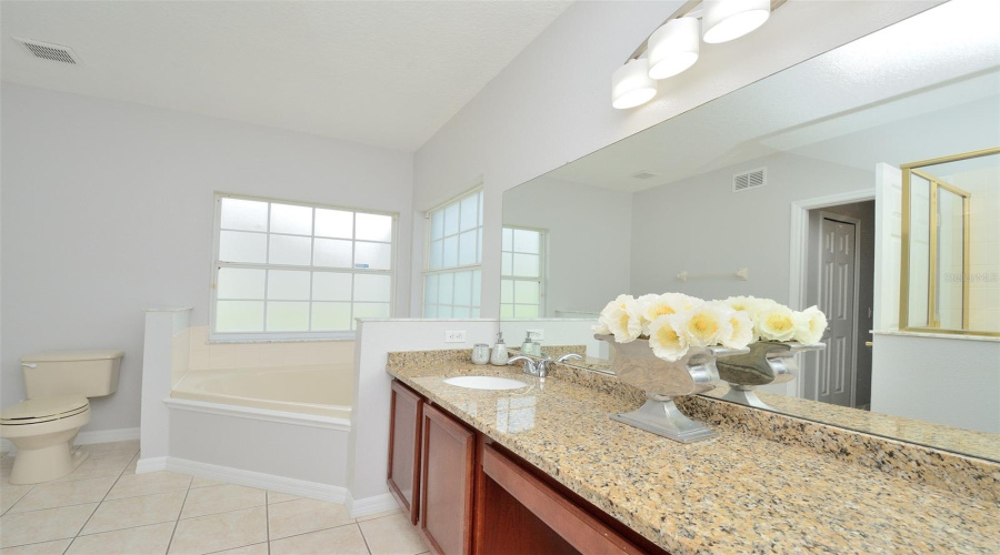 KISSIMMEE, Florida 34747, 6 Bedrooms Bedrooms, ,4 BathroomsBathrooms,Residential,For Sale,FORMOSA,0,MFRS5143573