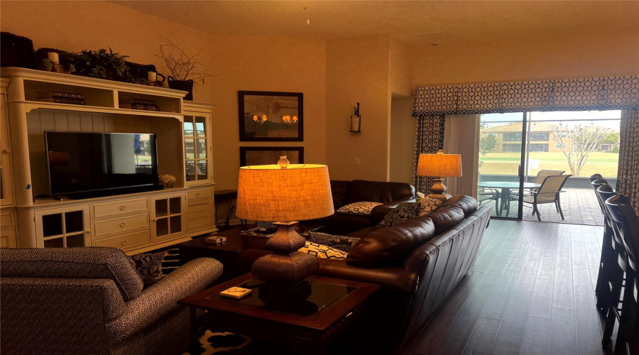 DAVENPORT, Florida 33896, 4 Bedrooms Bedrooms, ,3 BathroomsBathrooms,Residential,For Sale,PALMETTO DUNES,0,MFRO6382308