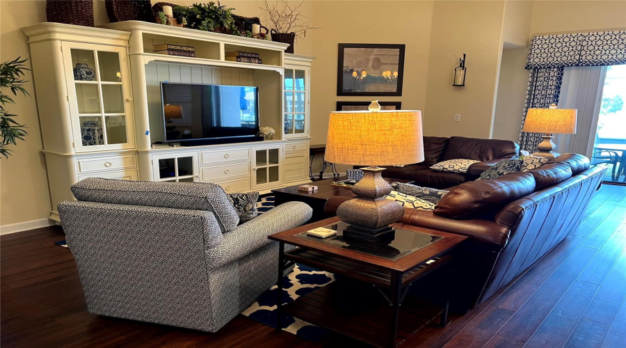 DAVENPORT, Florida 33896, 4 Bedrooms Bedrooms, ,3 BathroomsBathrooms,Residential,For Sale,PALMETTO DUNES,0,MFRO6382308