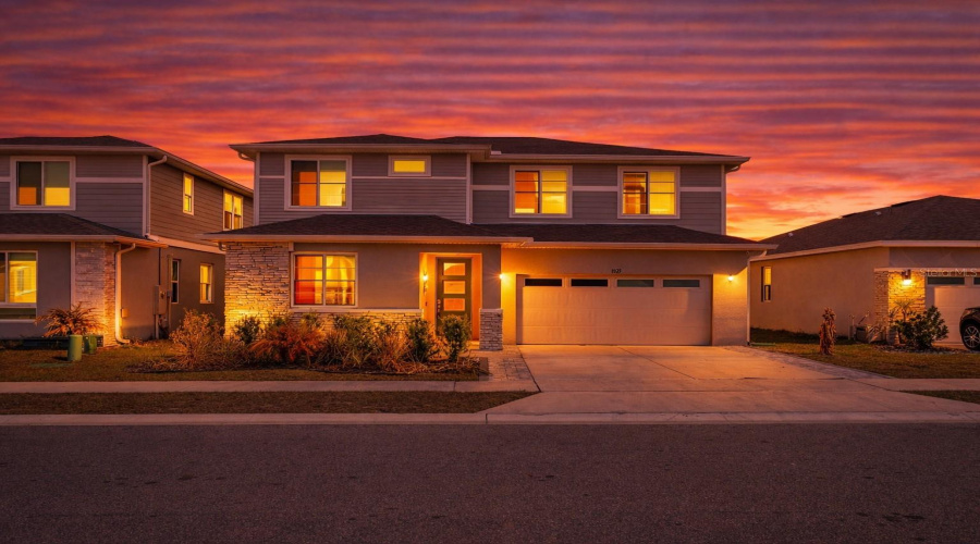 DAVENPORT, Florida 33837, 5 Bedrooms Bedrooms, ,3 BathroomsBathrooms,Residential,For Sale,SUGARWOOD,0,MFRS5143807