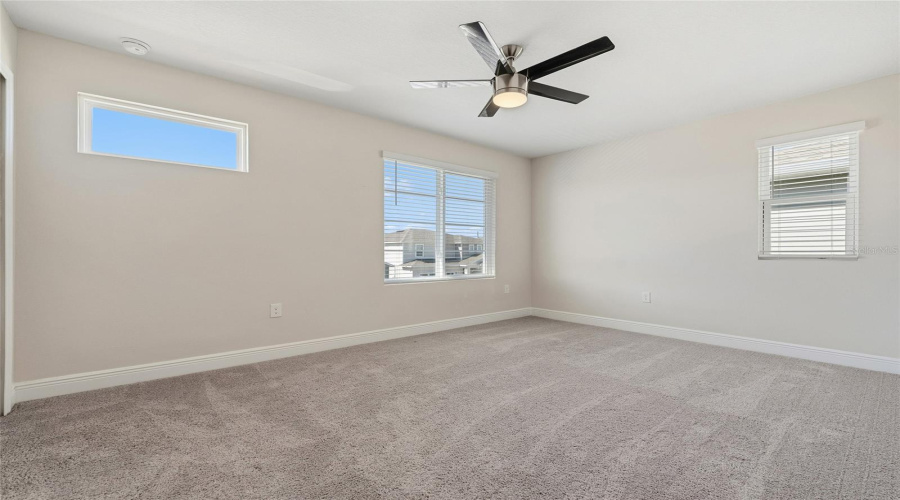 DAVENPORT, Florida 33837, 5 Bedrooms Bedrooms, ,3 BathroomsBathrooms,Residential,For Sale,SUGARWOOD,0,MFRS5143807