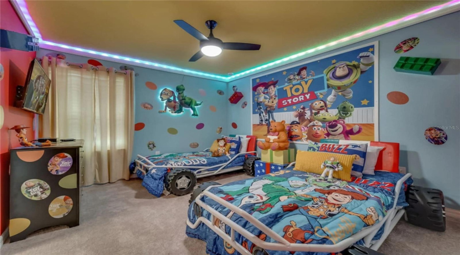 DAVENPORT, Florida 33897, 10 Bedrooms Bedrooms, ,8 BathroomsBathrooms,Residential,For Sale,LELANI,0,MFRS5133402