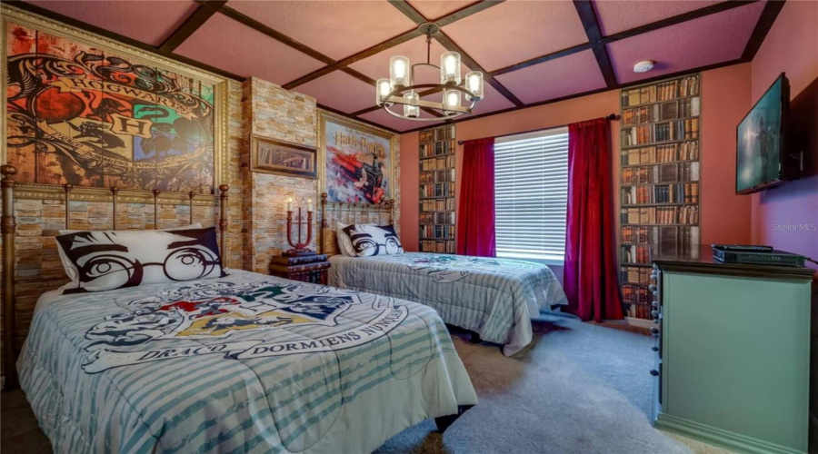 DAVENPORT, Florida 33897, 10 Bedrooms Bedrooms, ,8 BathroomsBathrooms,Residential,For Sale,LELANI,0,MFRS5133402