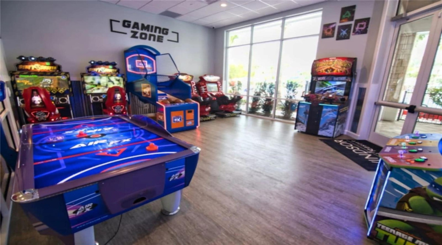 DAVENPORT, Florida 33897, 10 Bedrooms Bedrooms, ,8 BathroomsBathrooms,Residential,For Sale,LELANI,0,MFRS5133402