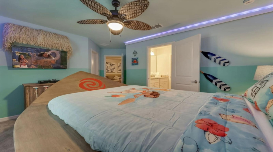 DAVENPORT, Florida 33897, 10 Bedrooms Bedrooms, ,8 BathroomsBathrooms,Residential,For Sale,LELANI,0,MFRS5133402