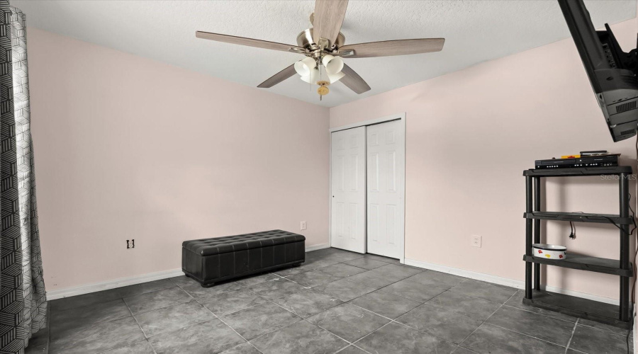 DAVENPORT, Florida 33897, 3 Bedrooms Bedrooms, ,2 BathroomsBathrooms,Residential,For Sale,RONA,0,MFRO6381045