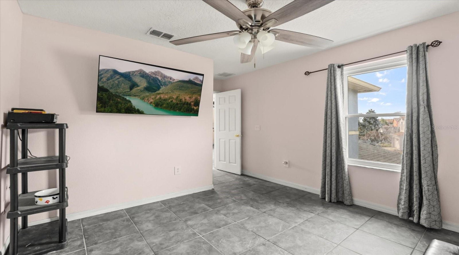 DAVENPORT, Florida 33897, 3 Bedrooms Bedrooms, ,2 BathroomsBathrooms,Residential,For Sale,RONA,0,MFRO6381045