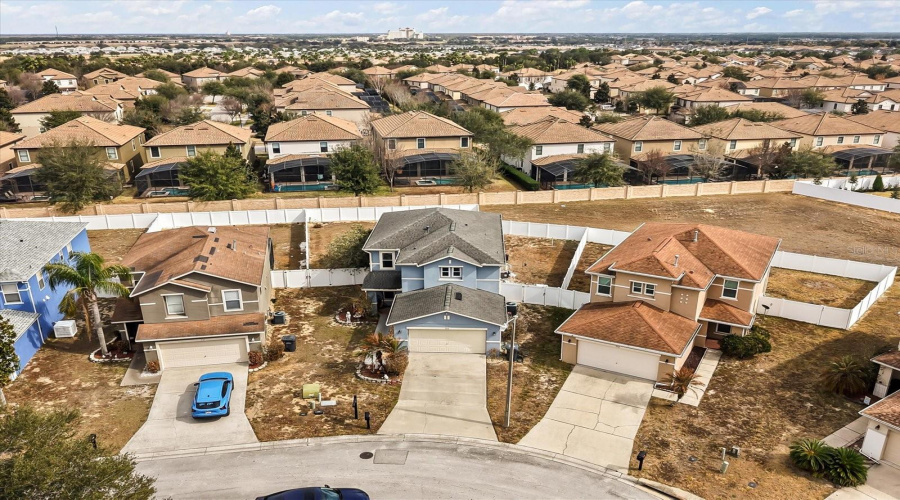 DAVENPORT, Florida 33897, 3 Bedrooms Bedrooms, ,2 BathroomsBathrooms,Residential,For Sale,RONA,0,MFRO6381045