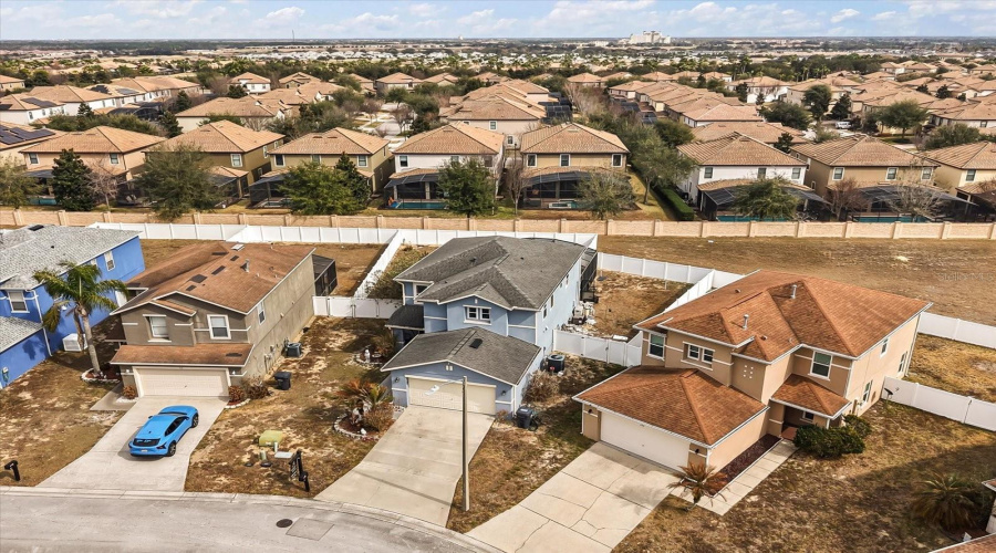 DAVENPORT, Florida 33897, 3 Bedrooms Bedrooms, ,2 BathroomsBathrooms,Residential,For Sale,RONA,0,MFRO6381045