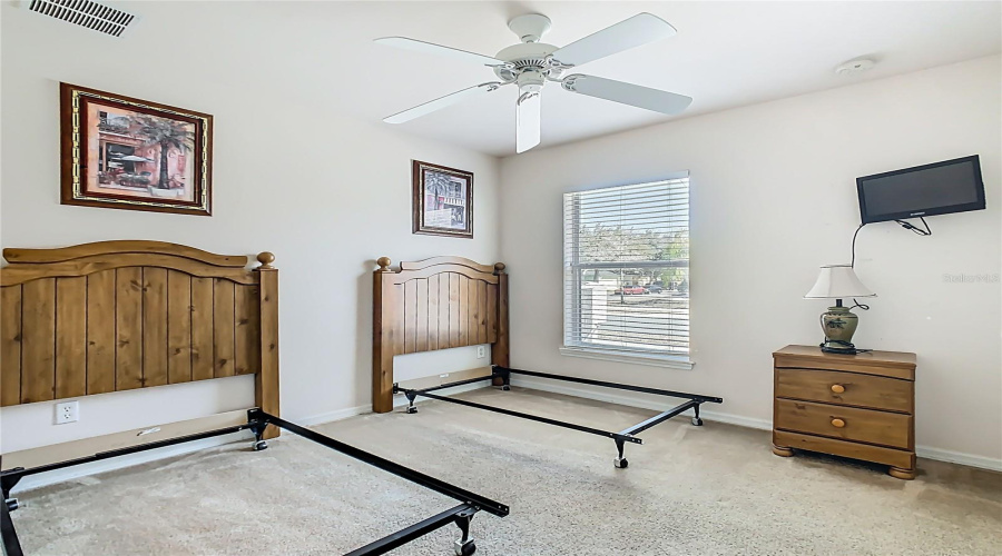 DAVENPORT, Florida 33896, 4 Bedrooms Bedrooms, ,3 BathroomsBathrooms,Residential,For Sale,ROYAL RIDGE,0,MFRG5107668