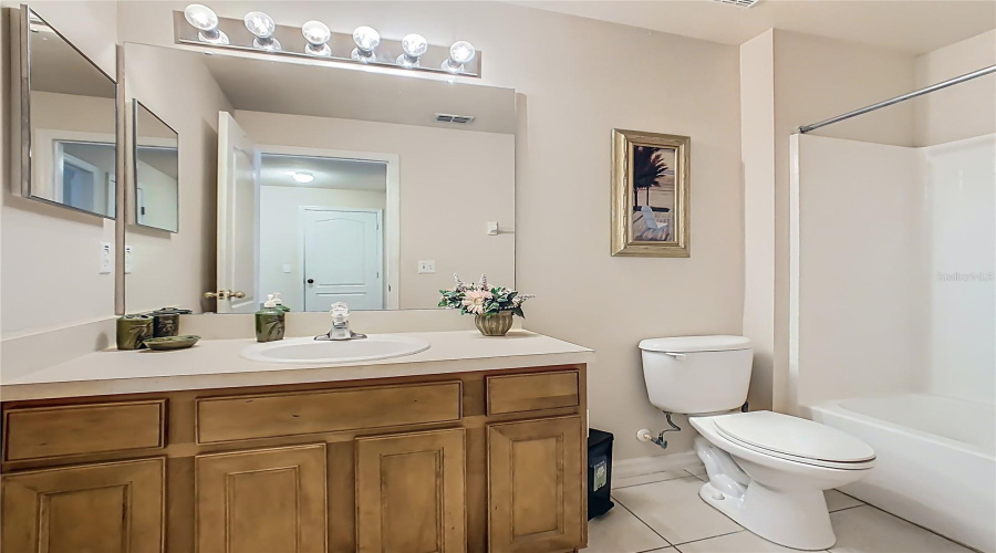 DAVENPORT, Florida 33896, 4 Bedrooms Bedrooms, ,3 BathroomsBathrooms,Residential,For Sale,ROYAL RIDGE,0,MFRG5107668