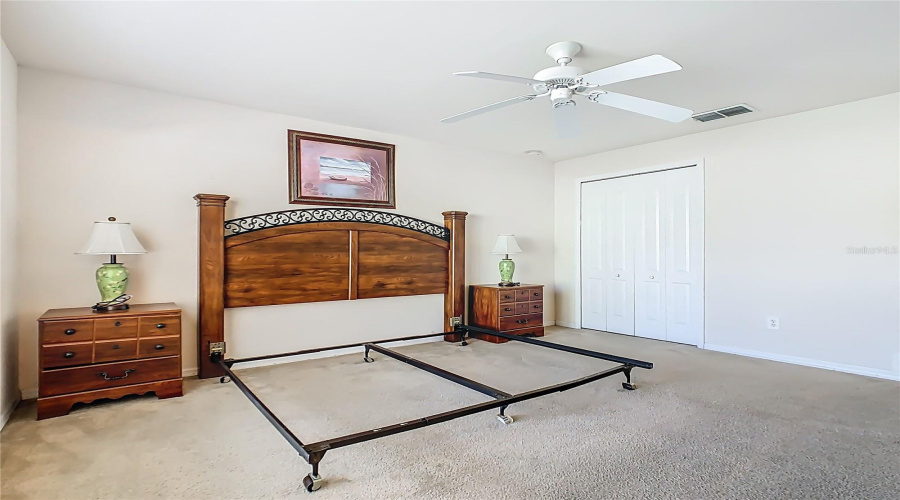 DAVENPORT, Florida 33896, 4 Bedrooms Bedrooms, ,3 BathroomsBathrooms,Residential,For Sale,ROYAL RIDGE,0,MFRG5107668