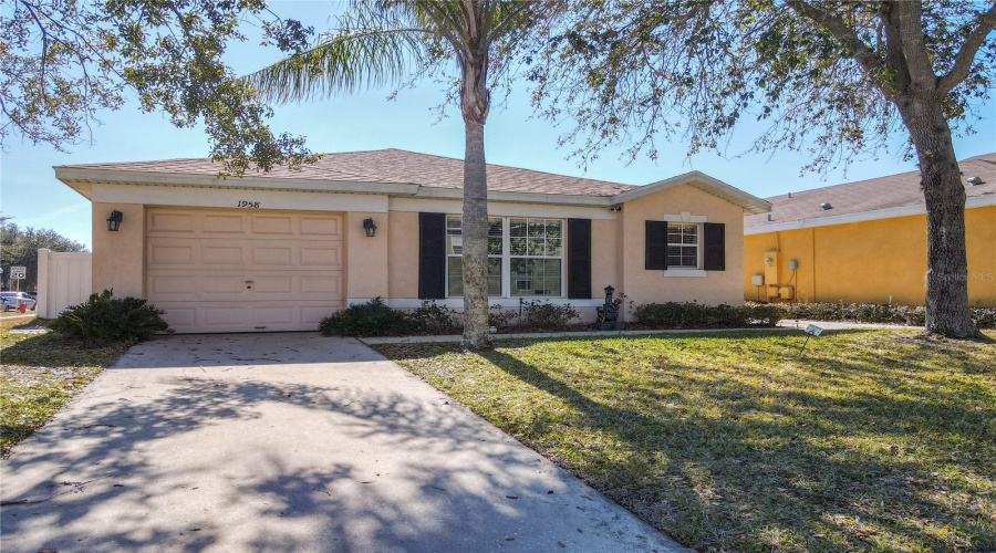 DAVENPORT, Florida 33896, 4 Bedrooms Bedrooms, ,3 BathroomsBathrooms,Residential,For Sale,ROYAL RIDGE,0,MFRG5107668