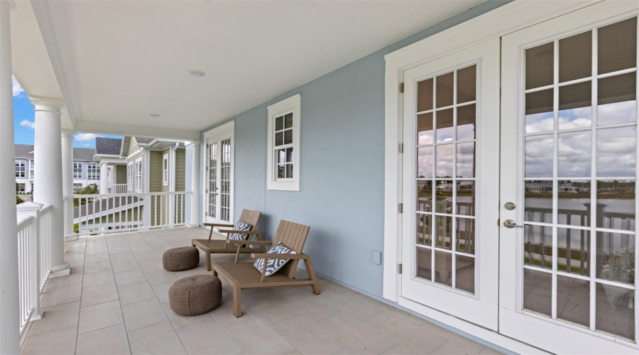 Island Village Marathon Model Balcony