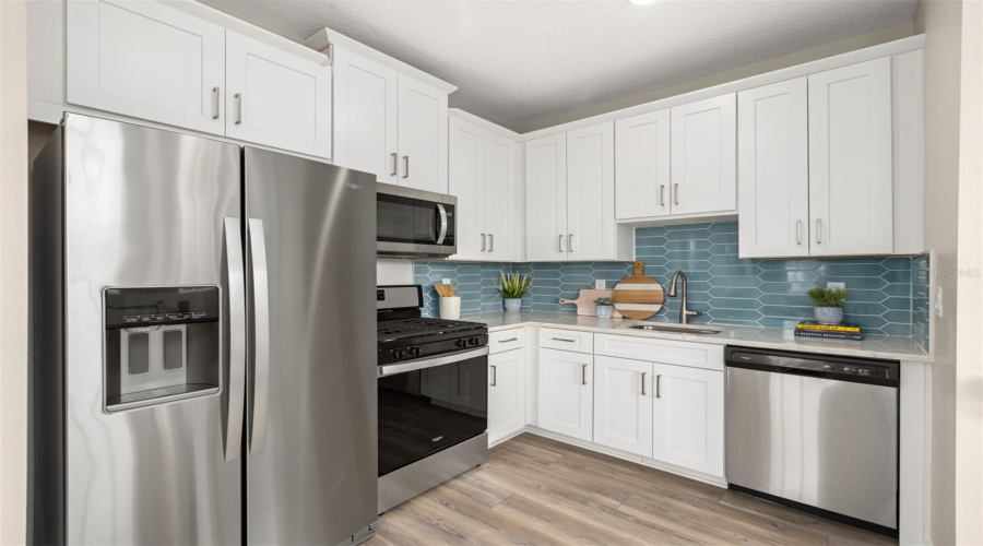 Island Village Marathon Model Garage Apartment Kitchen