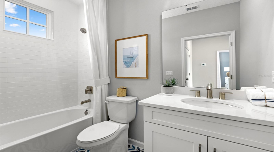 Island Village Marathon Model Garage Apartment Bathroom