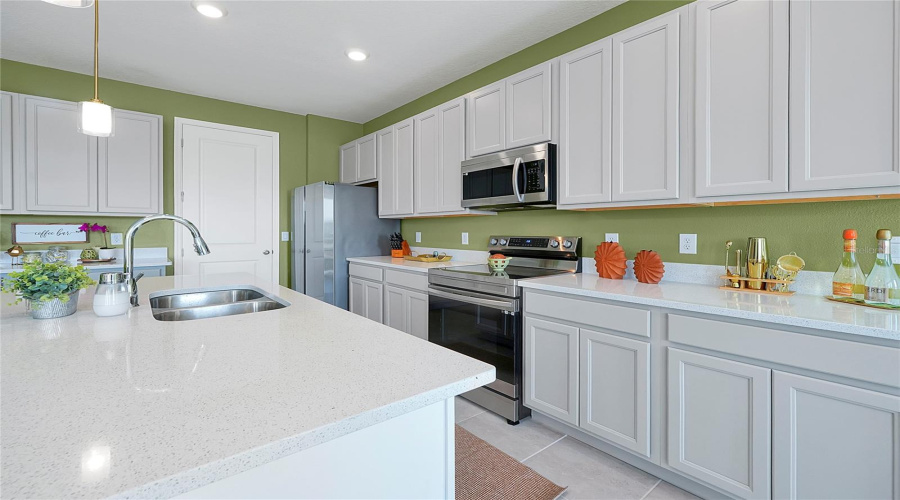 DAVENPORT, Florida 33896, 3 Bedrooms Bedrooms, ,2 BathroomsBathrooms,Residential,For Sale,SANIBEL,0,MFRO6382177