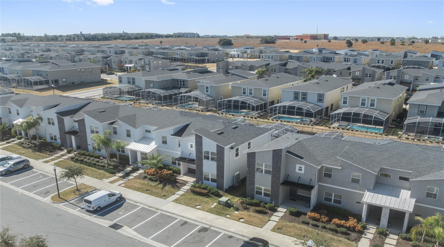 DAVENPORT, Florida 33896, 5 Bedrooms Bedrooms, ,4 BathroomsBathrooms,Residential,For Sale,SPLASH SHOT,0,MFRS5143803